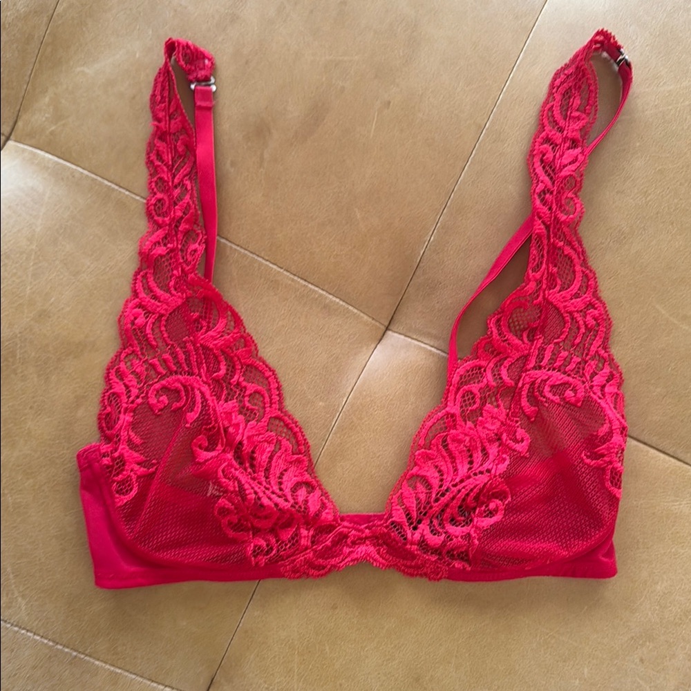 Natori Red Lace Bralette 32C / 32D